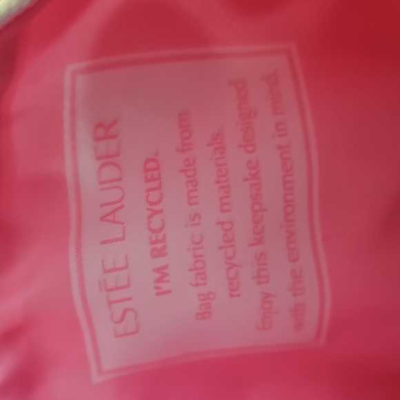 Estée Lauder Cosmetic Pouch and Makeup Samples NWT - Picture 5 of 8